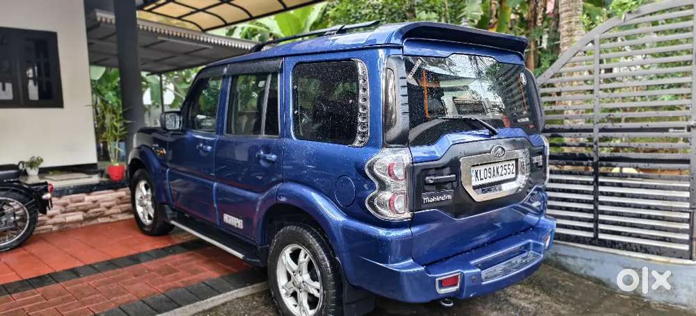 Mahindra Scorpio S10 11/2015 Diesel Well Maintained