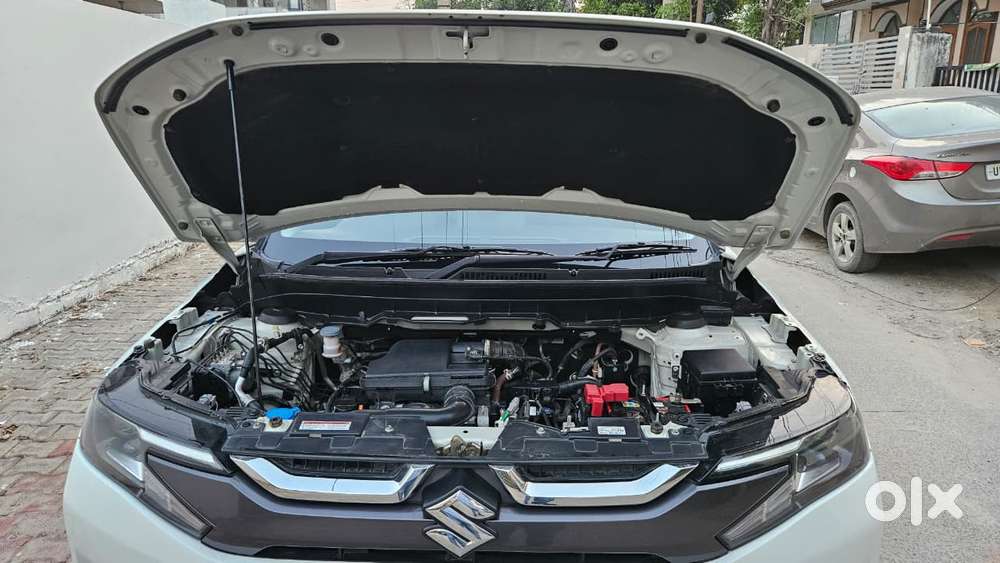 Maruti Suzuki Brezza 1.5 Lxi Smart Hybrid, 2024, Petrol