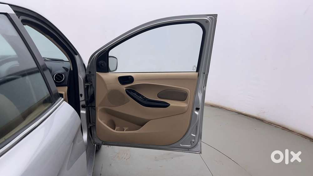 Ford Figo Aspire Titanium, 2017, Petrol