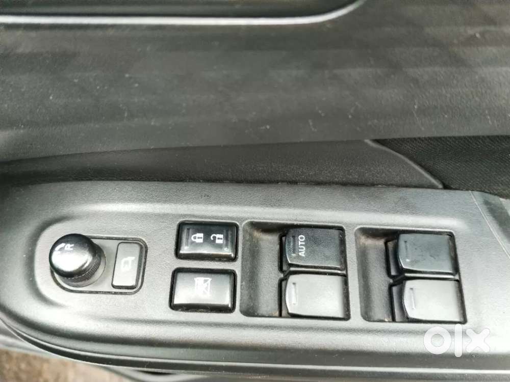 Maruti Suzuki Swift Amt Zxi, 2024, Petrol