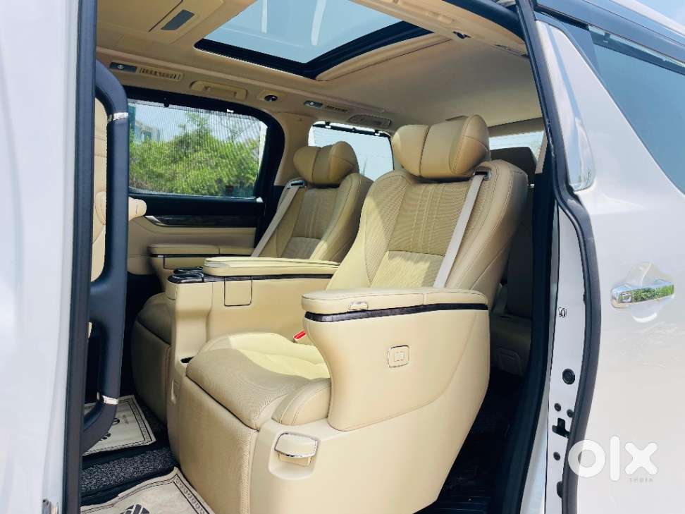 Toyota Vellfire Vip – Executive Lounge, 2023, Electric