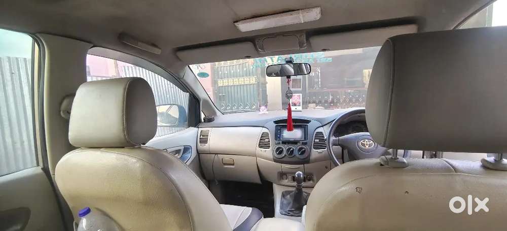 Toyota Innova 2011 Diesel 350000 Km Driven