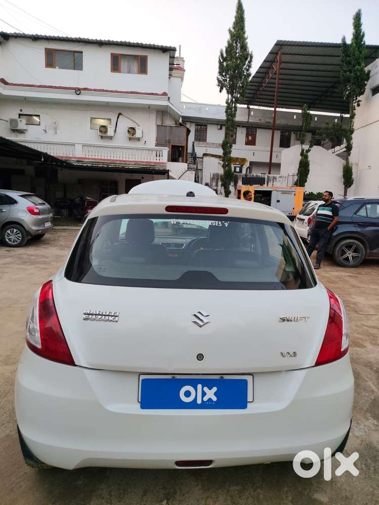 Maruti Suzuki Swift Vxi 1.2 Abs Bs-iv, 2015, Petrol