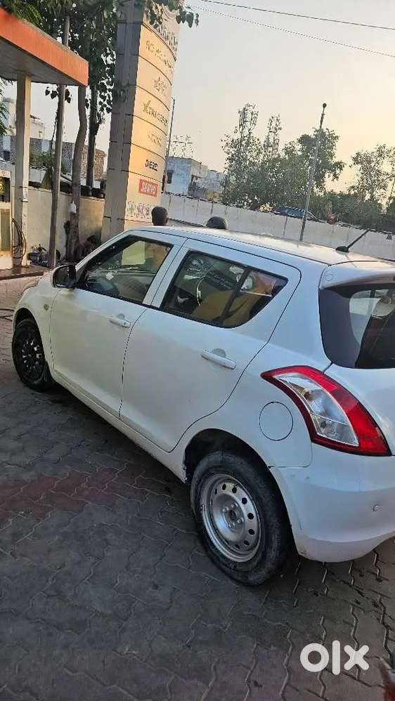 Maruti Suzuki Swift 2013 Lxi