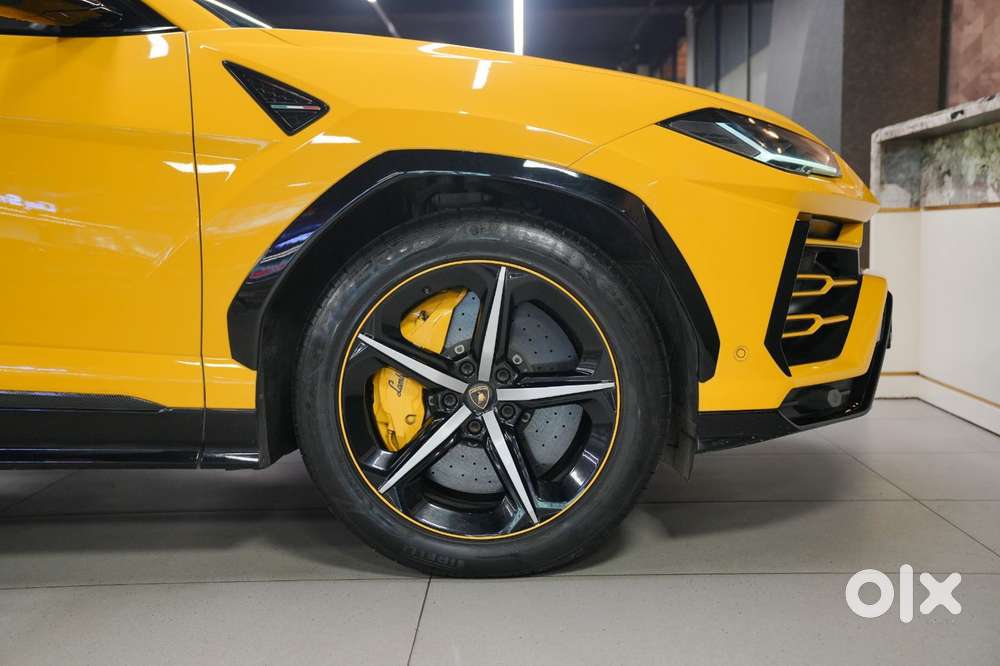 Lamborghini Urus V8, 2018, Petrol