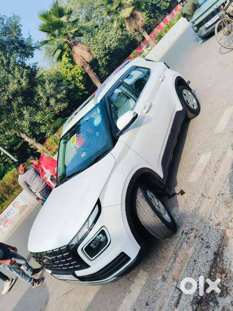 Hyundai Venue 2023 Petrol Well Maintained
