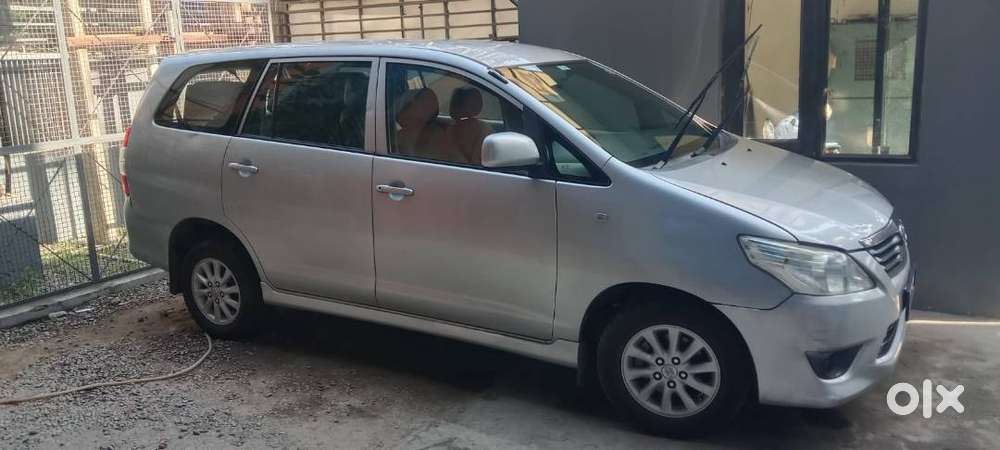 Innova Car Gx 7 Str