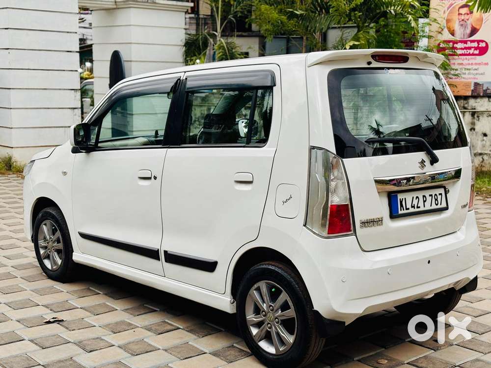 Maruti Suzuki Wagon R Stingray 1.0 Vxi Plus, 2017, Petrol