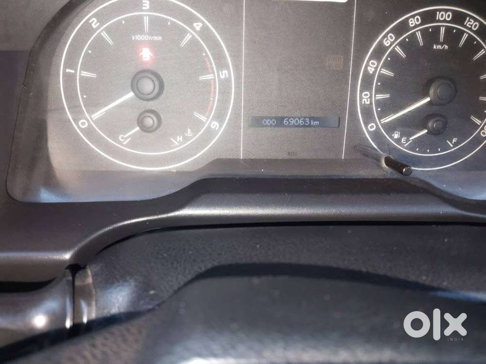 Toyota Innova Crysta 2.4 Gx Mt, 2019, Diesel