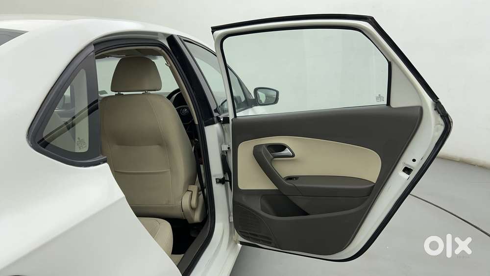Volkswagen Vento 2010-2013 Petrol Highline, 2015, Petrol