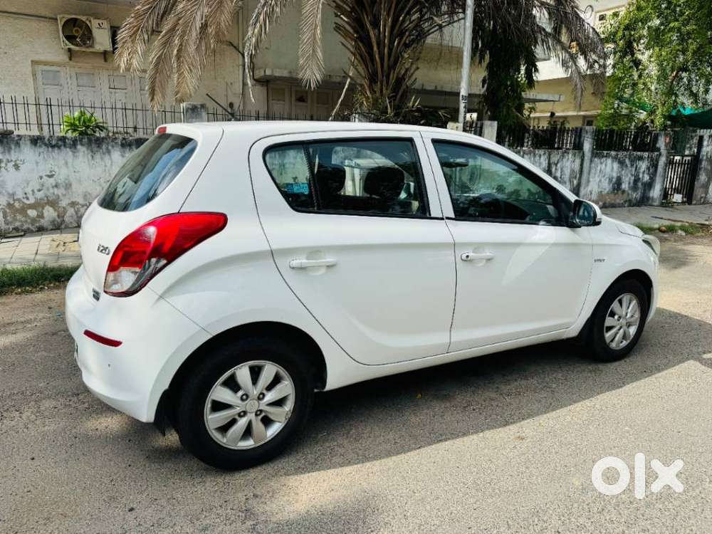 Hyundai I20 Sportz 1.4 Crdi, 2014, Petrol