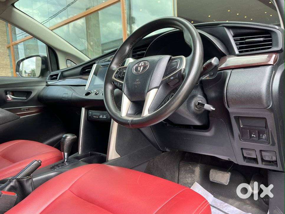 Toyota Innova Crysta 2.8 Gx At 8s, 2019, Diesel