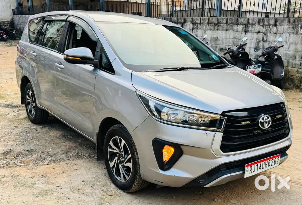 Toyota Innova Crysta 2022 Petrol 128000 Km Driven