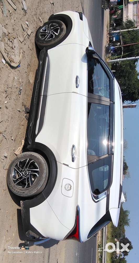 Kia Carens 1.5 Luxury Plus Diesel 7str Imt, 2023