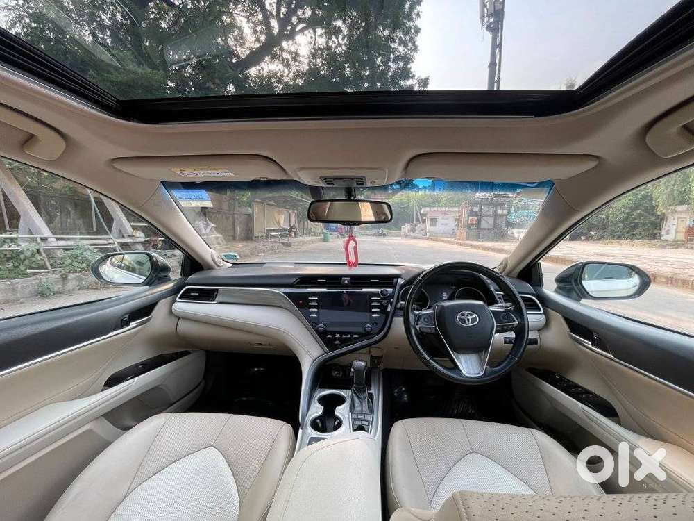Toyota Camry [2019-ongoing] 2.5 Hybrid, 2019, Cng & Hybrids