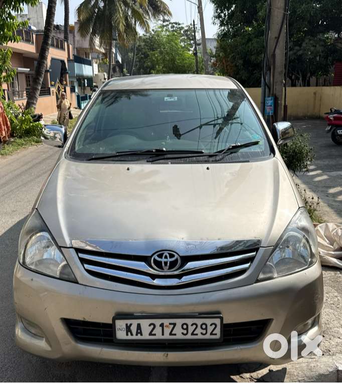 Toyota Innova 2.5 2010