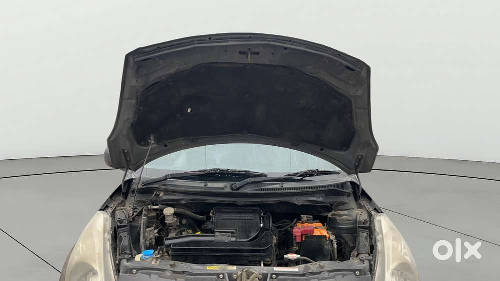 Maruti Suzuki Swift 1.2 Lxi (o), 2017, Petrol