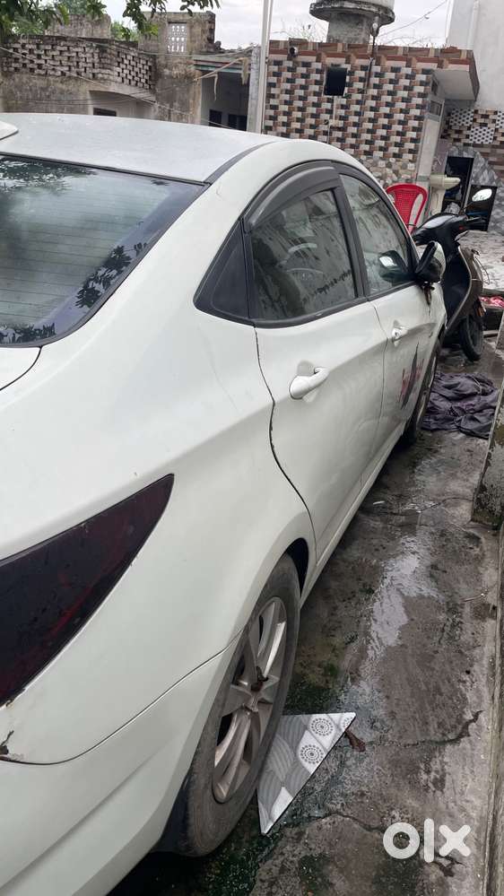 Hyundai Verna 2013 Diesel 150000 Km Driven