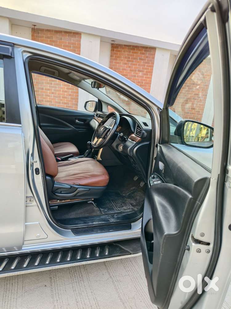 Toyota Innova Crysta 2.4 G Mt 8s, 2018, Diesel