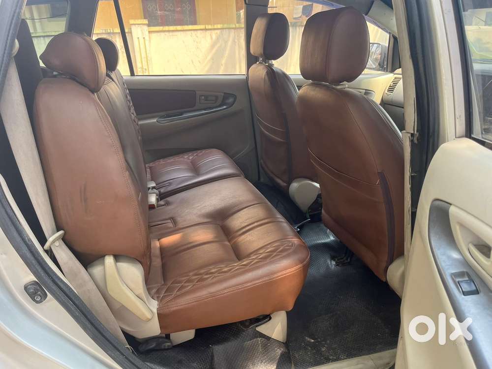 Toyota Innova 2.5 G (diesel) 8 Seater, 2012, Diesel