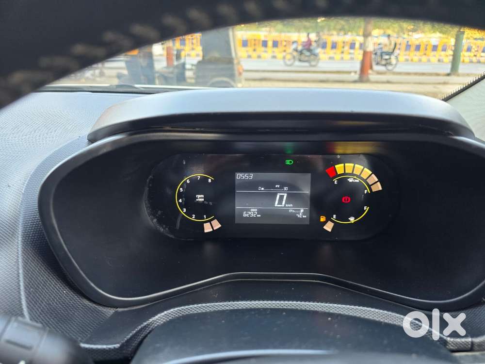 Tata Nexon Fearless Pr S 1.2 Revotron Petrol 6 Mt Dt, 2024, Cng & Hy..