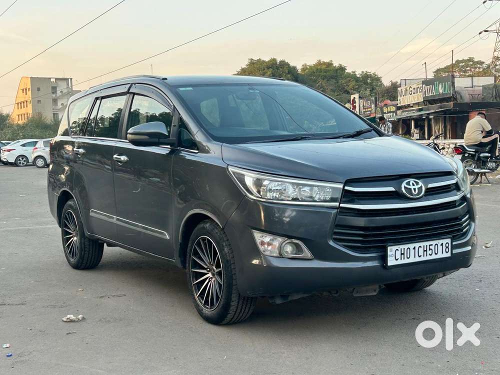 Toyota Innova Crysta [2016-2020] 2.4 Gx At 7 Str, 2016, Diesel