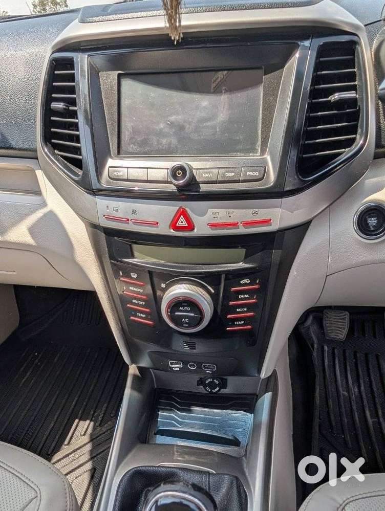 Mahindra Xuv300 W8 Option Diesel, 2022, Diesel