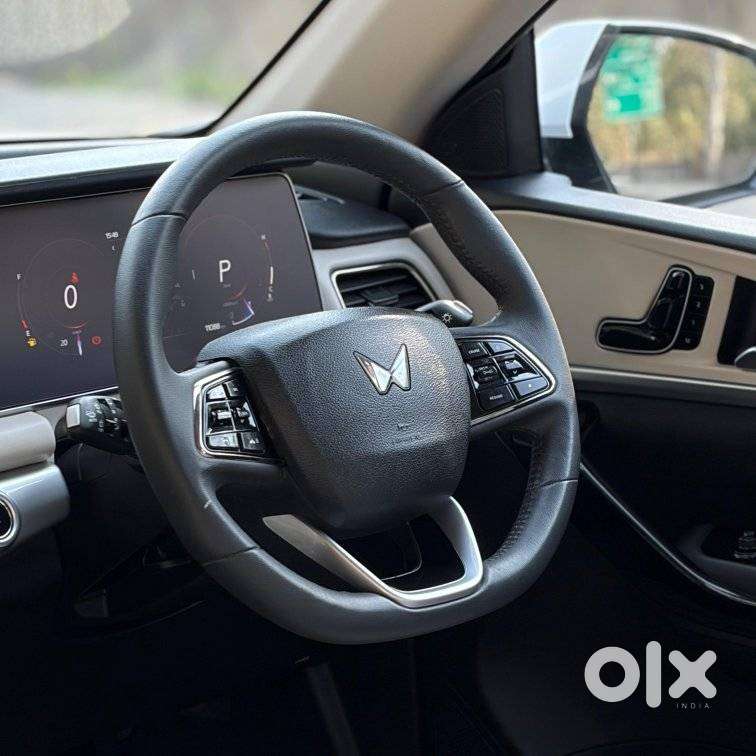 Mahindra Xuv700 2.2 Ax 7 Diesel At Str, 2024, Diesel