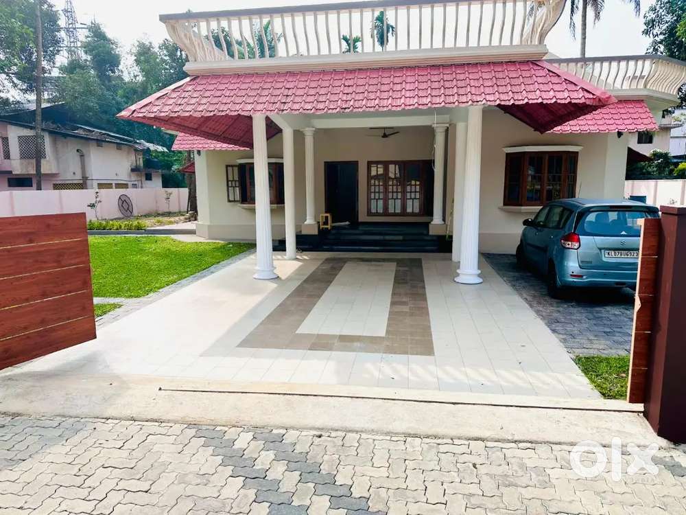 4BHK+ in Panampilly Nagar