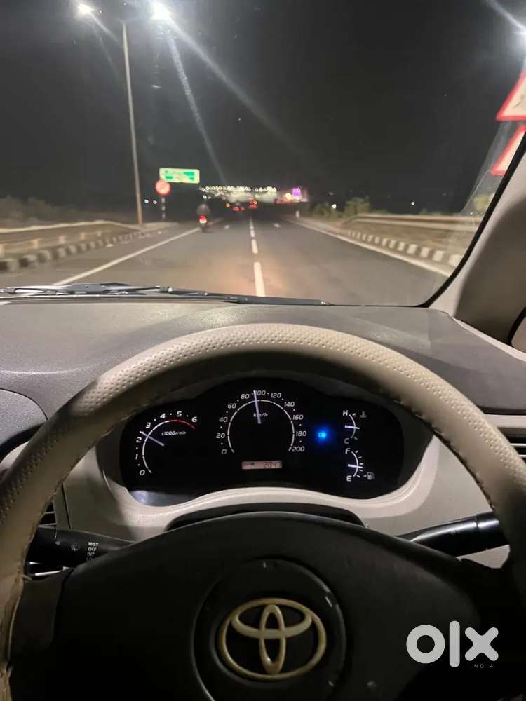 Toyota Innova 2.5 G3 2010