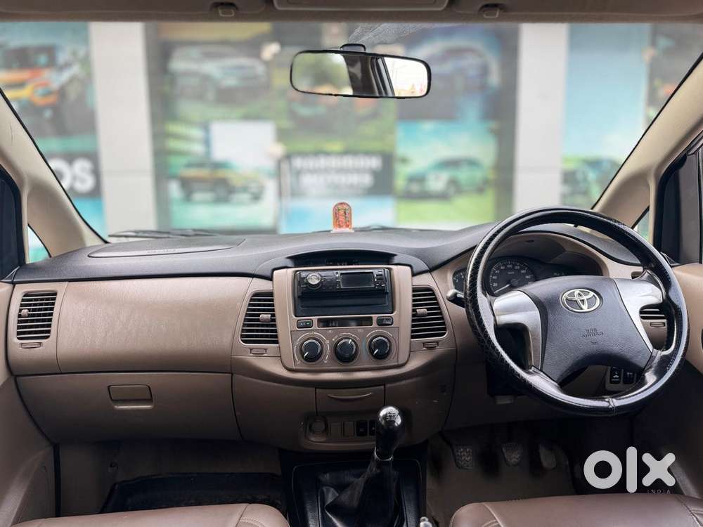 Toyota Innova 2.5 G (diesel) 8 Seater, 2015, Diesel