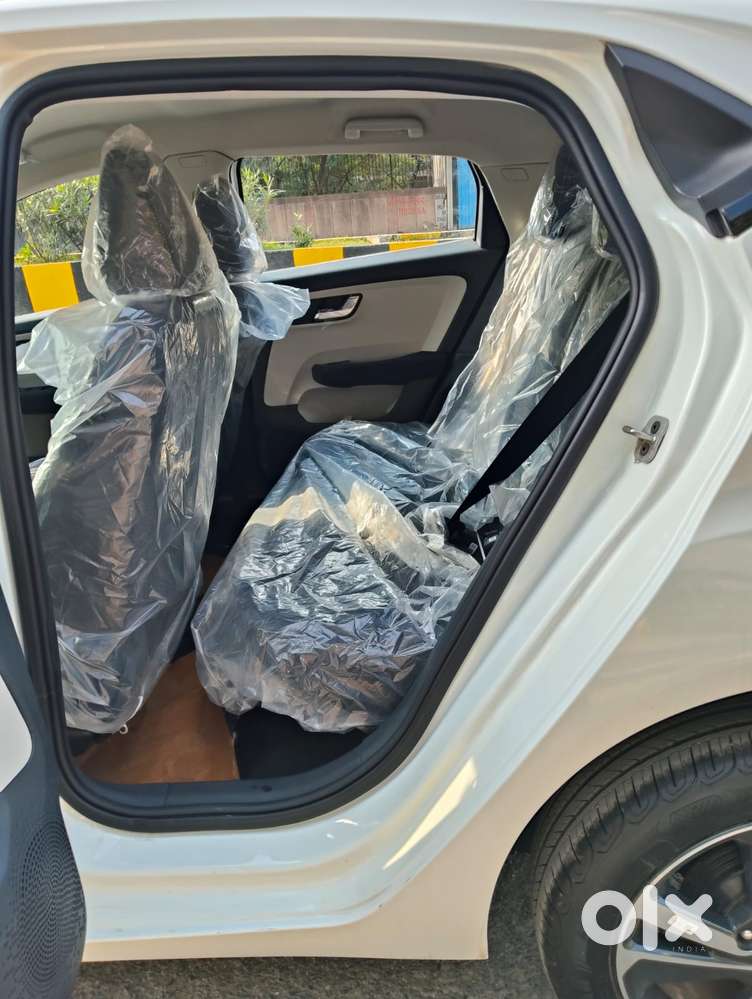 Tata Altroz Xz, 2025, Petrol