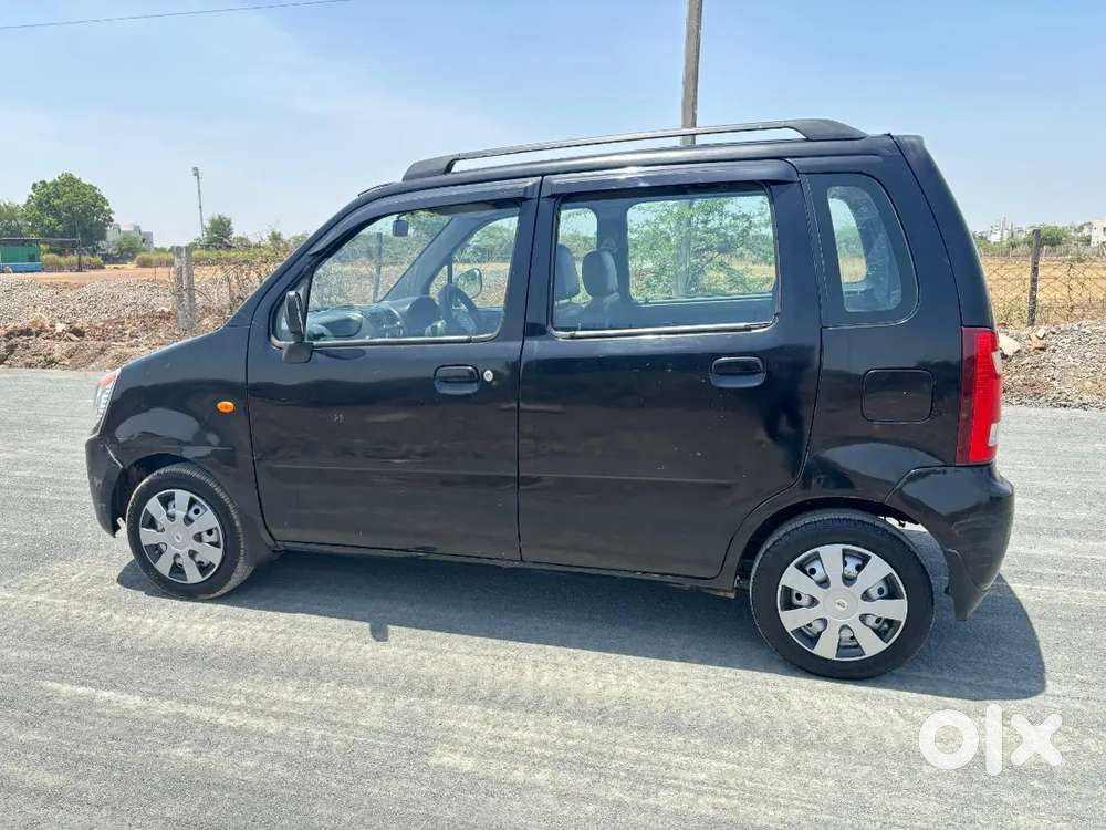 Female Doctor Car Tiptop Running Cng Entry On Rc Book