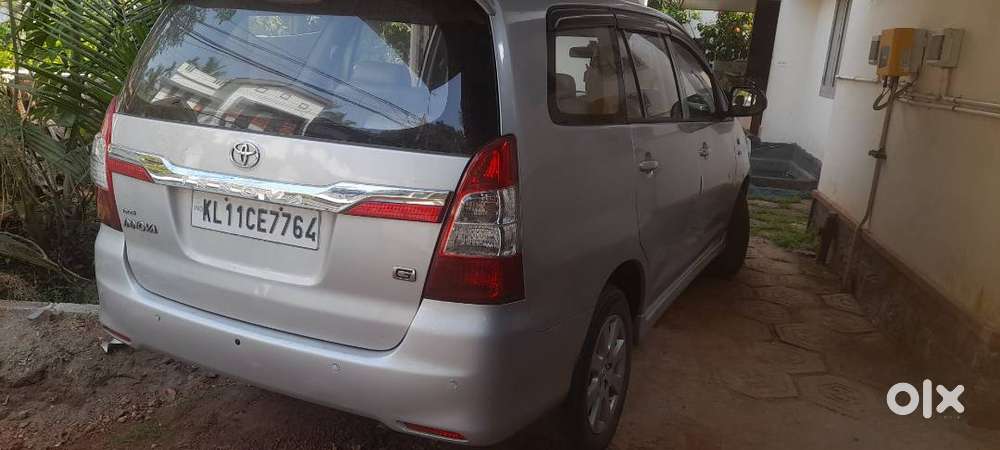 Toyota Innova G November 2011 - Excellent Mileage With Less Pollution