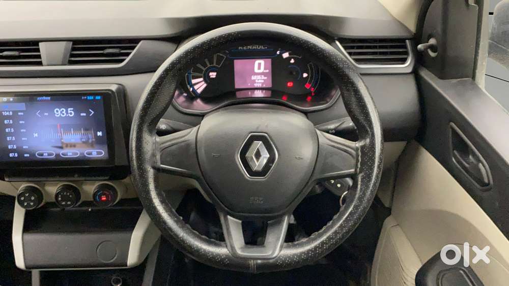 Renault Triber Rxl, 2022, Petrol