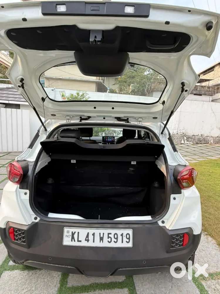 Tata Punch 2025 Petrol 4800 Km Driven Automatic