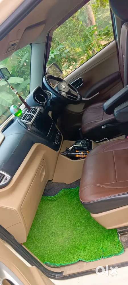 Mahindra Tuv 300
