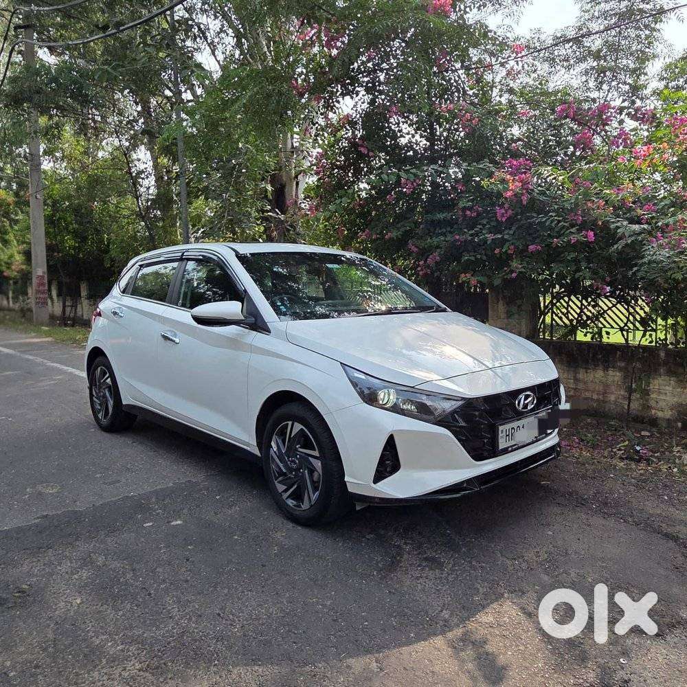 Hyundai I20 Asta (o) 1.2 Mt, 2023, Petrol