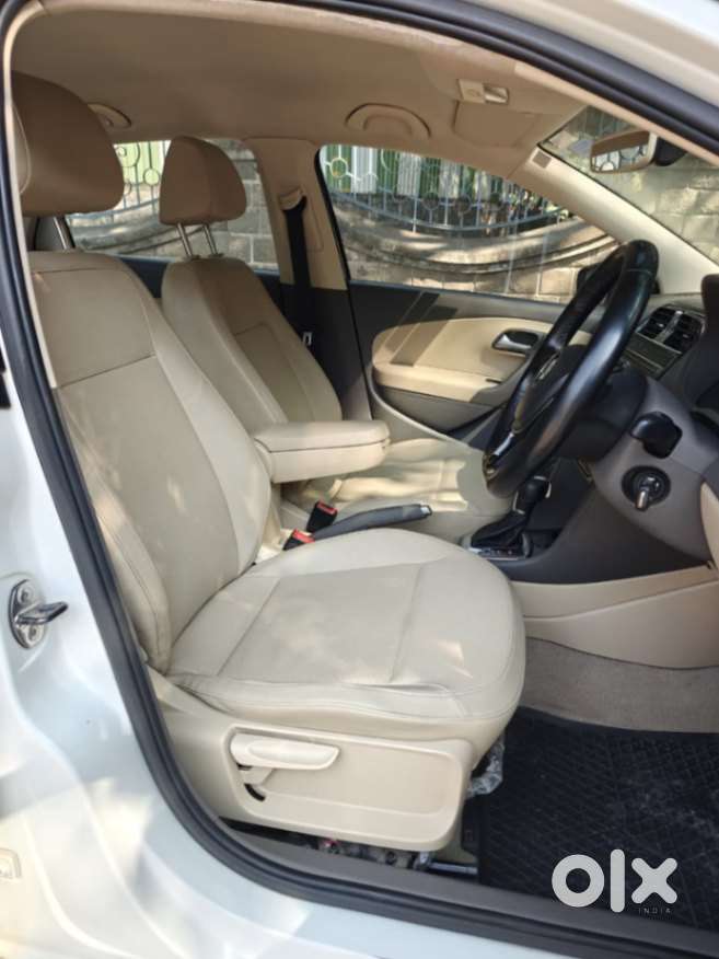 Volkswagen Vento 1.2 Highline Plus At 16 Alloy, 2016, Petrol