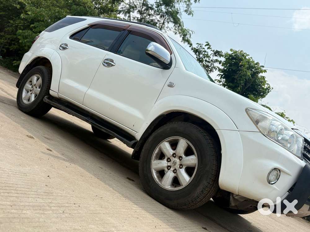 Toyota Fortuner [2009-2012] 3.0 4x4 Mt, 2011, Diesel