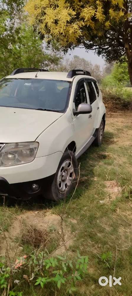 Renault Duster 2012 Car 24 Spinny Away From This Add