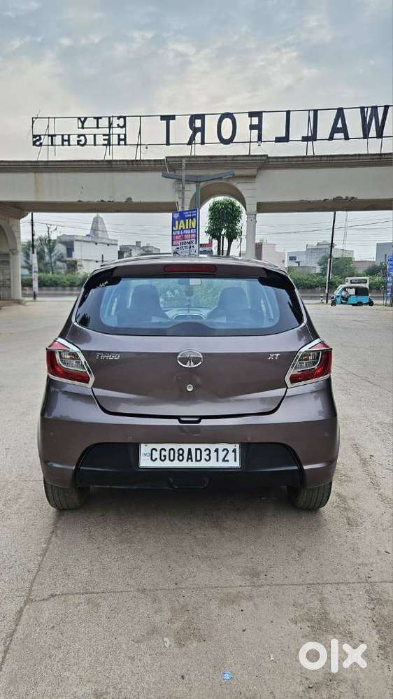Tata Tiago 1.2 Revotron Xt (o), 2017, Petrol