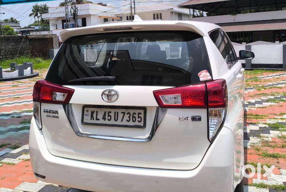 Crysta White In Excellent Condition For Sale