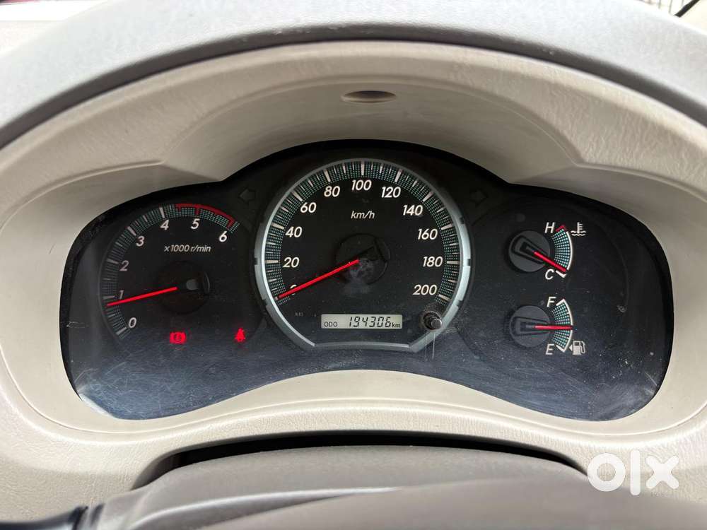 Toyota Innova 2.5 Z Diesel 7 Seater Bs Iv, 2014, Diesel