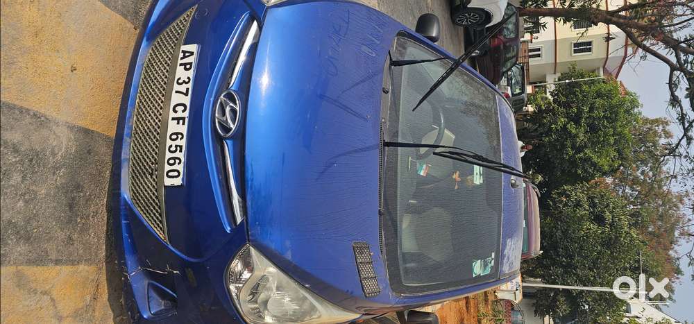 Eon Era Plus   2013 Model, Manul , Petrol