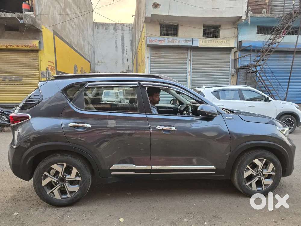 Kia Sonet 2023 Petrol Well Maintained