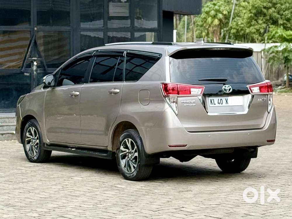 Toyota Innova Crysta