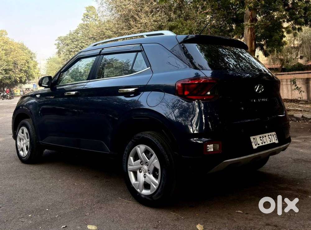Hyundai Venue 1.2 S Plus, 2022, Petrol
