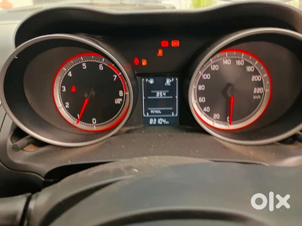 Maruti Suzuki Swift Vxi, 2022, Petrol
