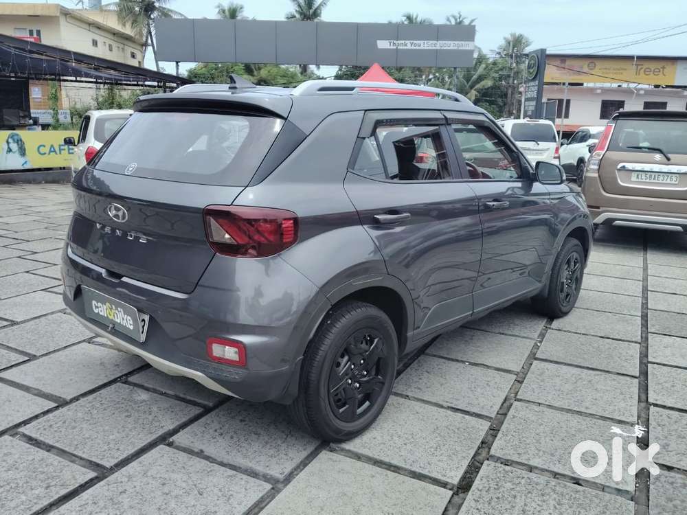 Hyundai Venue 1.2 S Plus, 2022, Petrol
